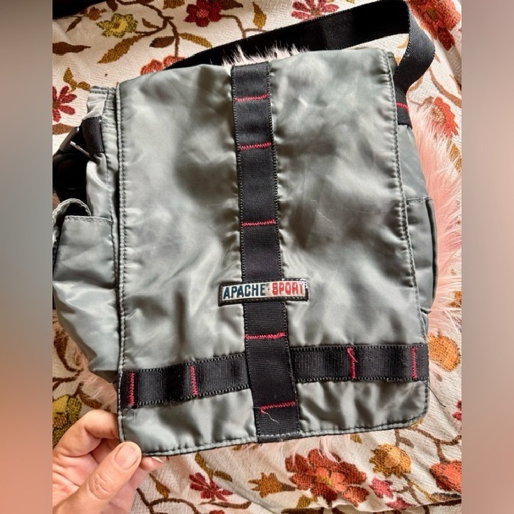 Gray and Black Minimalist Messenger Bag with Durable Design